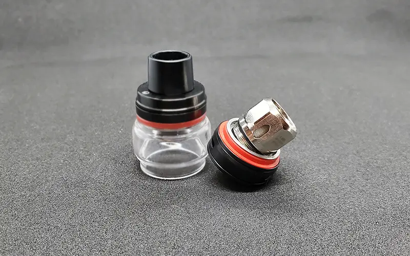 No atomizer на вейпе перевод. Атомайзер на защелке. Check Atomizer Pasito 2. Что значит check Atomizer.