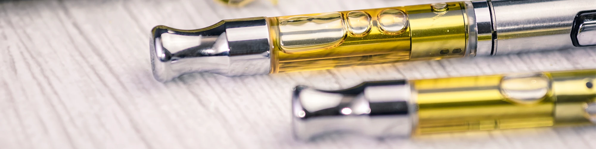 Live Resin vs. Distillate Which Weed Cart Is Better Main Banner